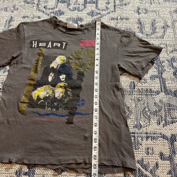 VTG 80's Heart Bad Animals Tour Band Graphic T Shirt Double Sided Faded SZ S - Picture 7 of 7